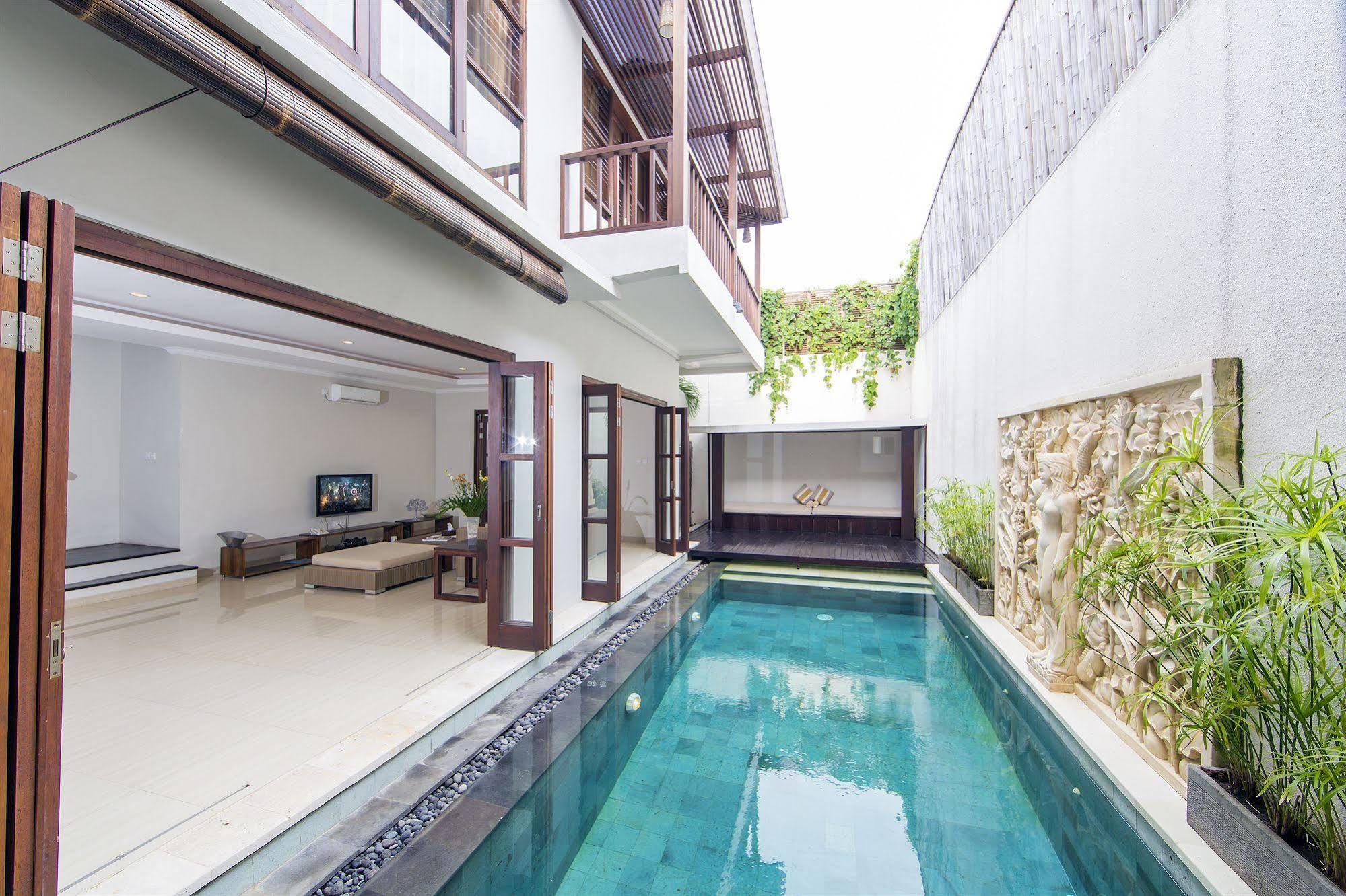 White Lotus Villas Seminyak Exterior photo